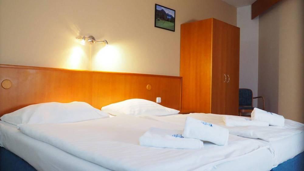 Economy suite
