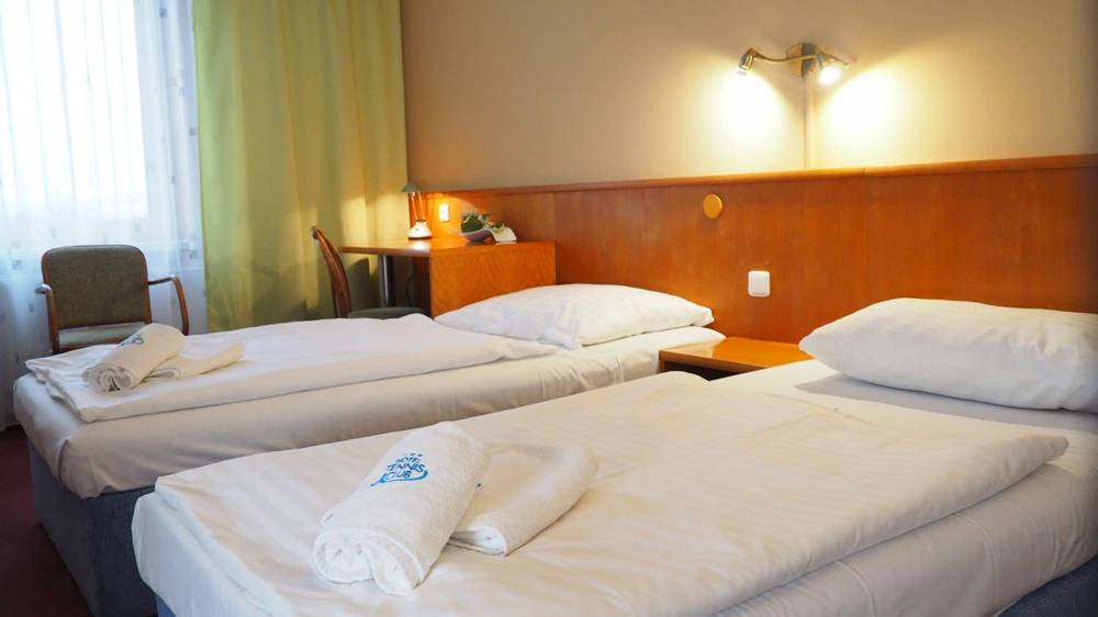 Economy twin - separate beds